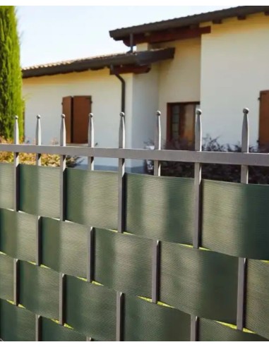 STRISCIA OCCULTAZIONE RIGATA MT 0,19 X 26 VERDE